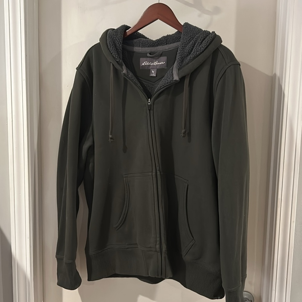 Looking for that all round perfect hoody to keep you warm ???